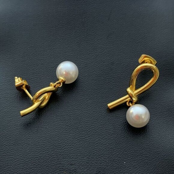 CELINE Twist Tie Earrings with Pearl - Picture 2 of 5